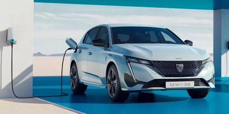Elektrický Peugeot e-308 prichádza: 400 kilometrov a nová batéria obrazok