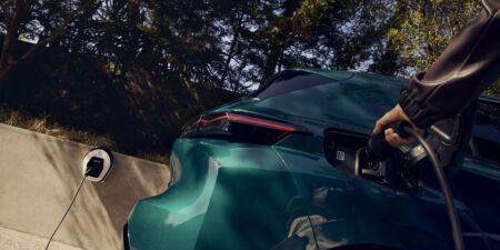 Peugeot E-308: elektrický hatchback orientovaný na efektivitu obrazok