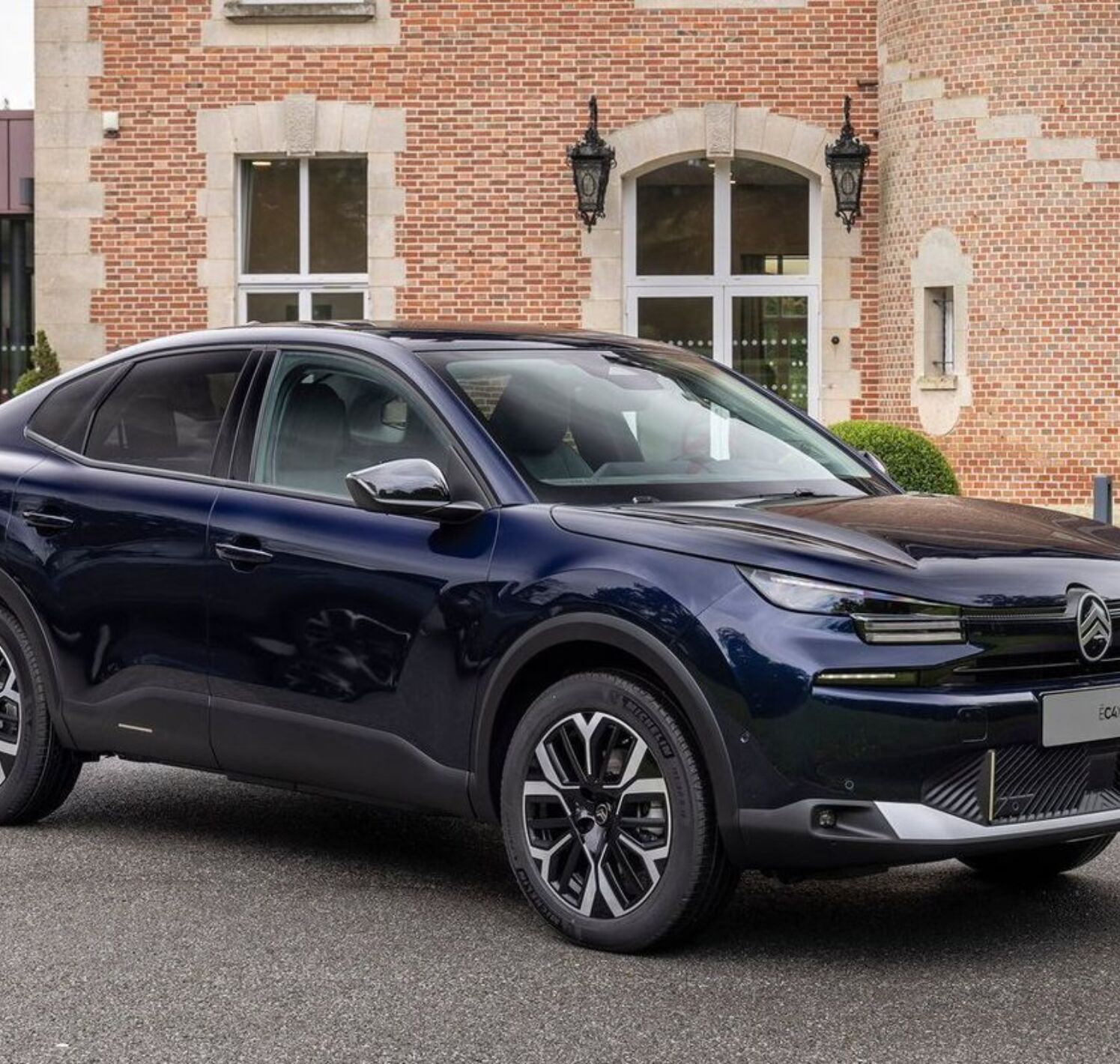https://autofilter.sk/assets/files/images/e-c4-x/gallery/Citroen-c4-x-2024-07-galeria_2025-04-10-204116_wvri.jpg - obrazok