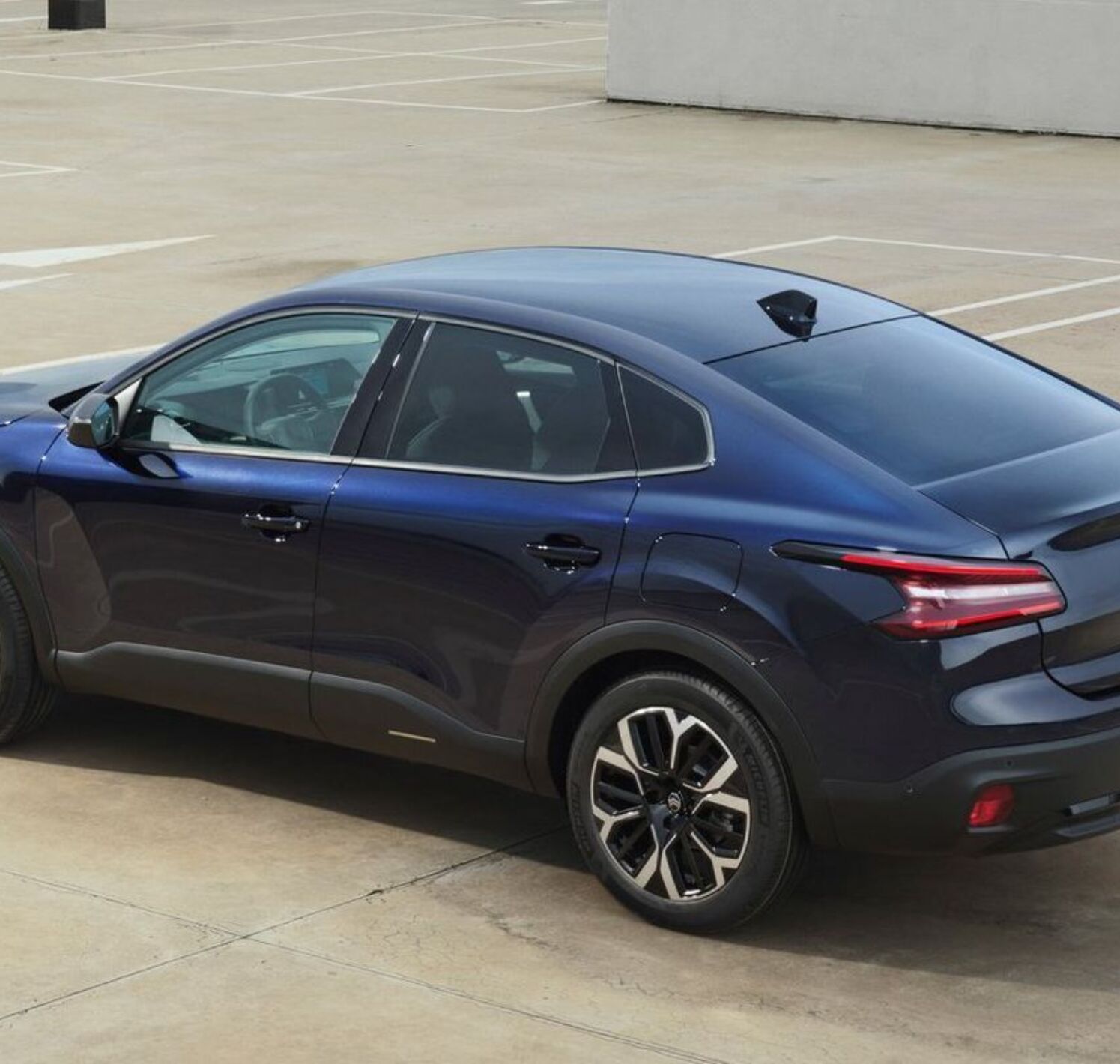 https://autofilter.sk/assets/files/images/e-c4-x/gallery/Citroen-c4-x-2024-08-galeria_2025-04-10-204117_yqja.jpg - obrazok