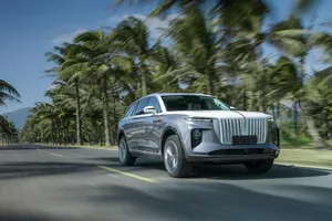 Hongqi E-HS9 - elektrické SUV kolos s dôrazom na komfort a reprezentáciu