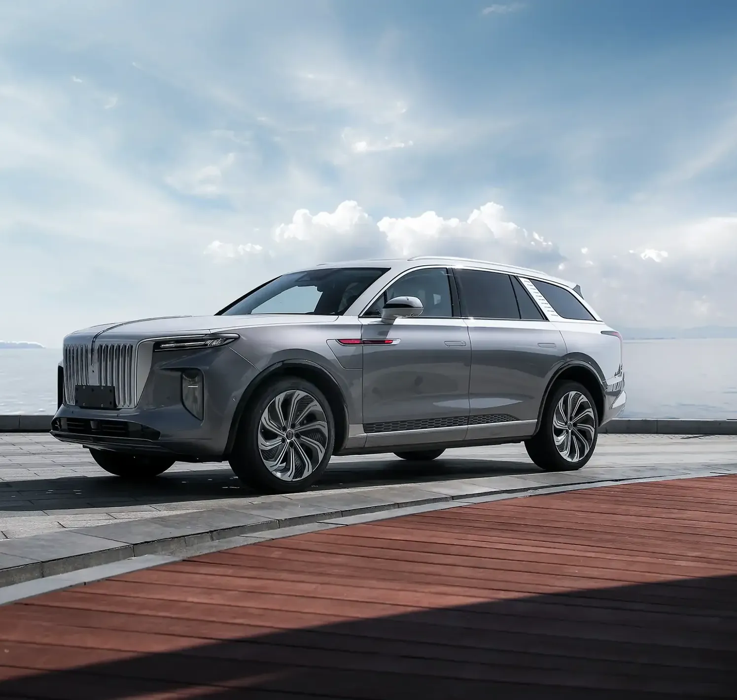 https://autofilter.sk/assets/files/images/e-hs9/gallery/Hongqi-E-HS9-10.webp - obrazok