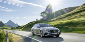 Mercedes-AMG E 53 HYBRID 4MATIC+ Kombi: praktické AMG s výkonom až 585 koní obrazok