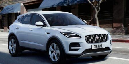 Jaguar E-Pace PHEV potrebuje zásuvku, inak stráca pointu obrazok