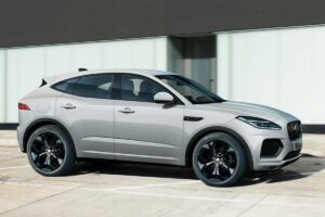 Jaguar E-Pace PHEV potrebuje zásuvku, inak stráca pointu