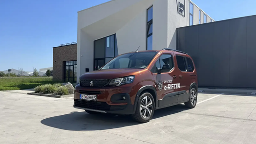 TEST: Peugeot e-Rifter je mokrým snom európskeho úradníka! Vznikol na úkor klasických spaľovacích verzií obrazok
