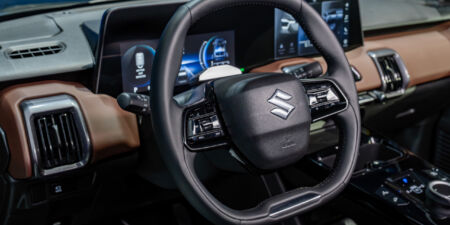 Suzuki e VITARA – prvý elektromobil značky, ktorý si zachováva charakter SUV obrazok