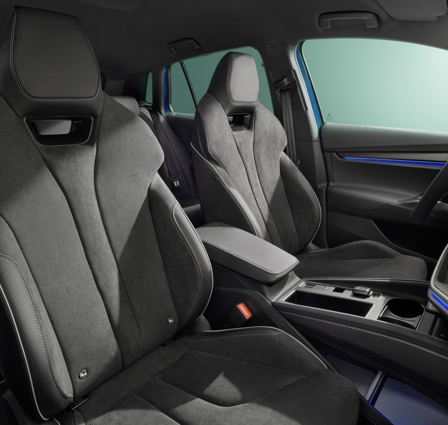 https://autofilter.sk/assets/files/images/elroq/gallery/80-skoda-elroq-sportline-4aa95089_2025-04-10-200723_forx.jpg - obrazok