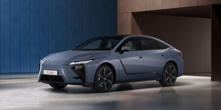 Lexus ES: Ôsma generácia sa mení na ‘LS‘. Bude mať aj kapitánske sedadlo obrazok