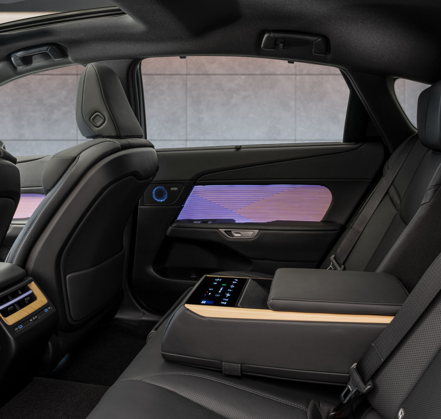 https://autofilter.sk/assets/files/images/es-2/gallery/2025_ES_350e_EU_Premiere_Interior_019_NEW.jpg - obrazok