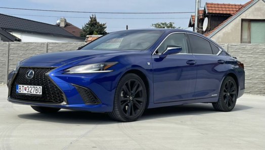 Test: Lexus ES 300h - luxusná limuzína s prekvapivo nízkou spotrebou obrazok