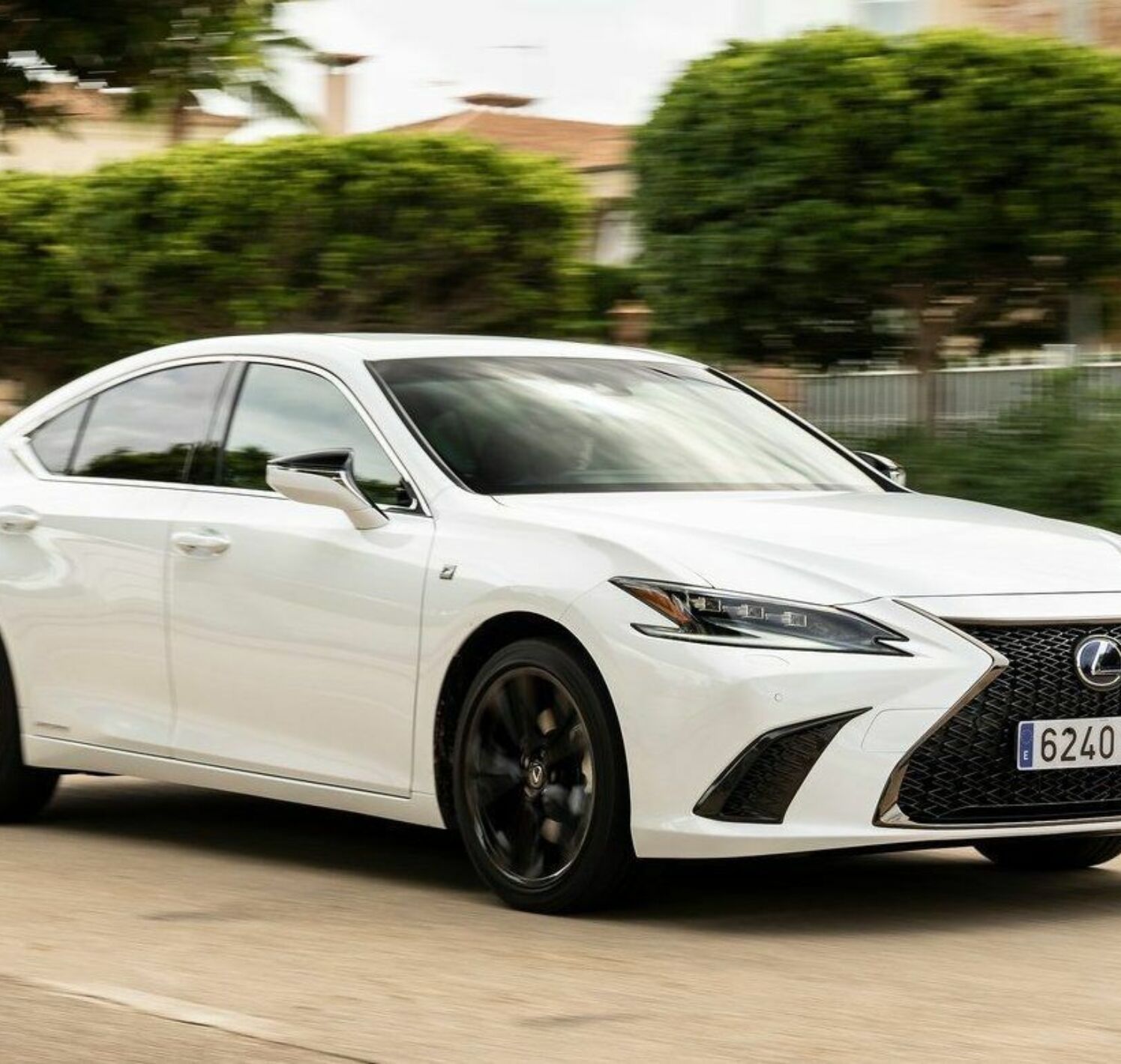 https://autofilter.sk/assets/files/images/es/gallery/Lexus-es-300h-2021-45-galeria_2025-04-10-205813_ymnh.jpg - obrazok
