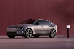 Volvo ES90 má dojazd veľkého cestovného auta a praktickejšie veko než klasický sedan