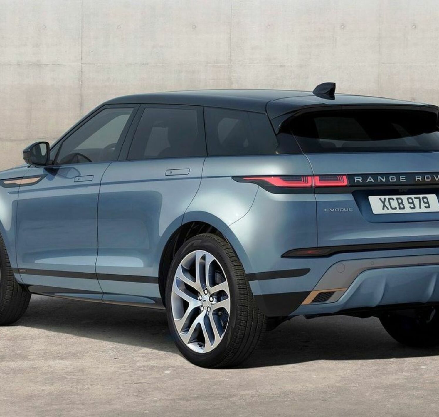 https://autofilter.sk/assets/files/images/evoque/gallery/Range-rover-evoque-2019-19-galeria.jpg - obrazok