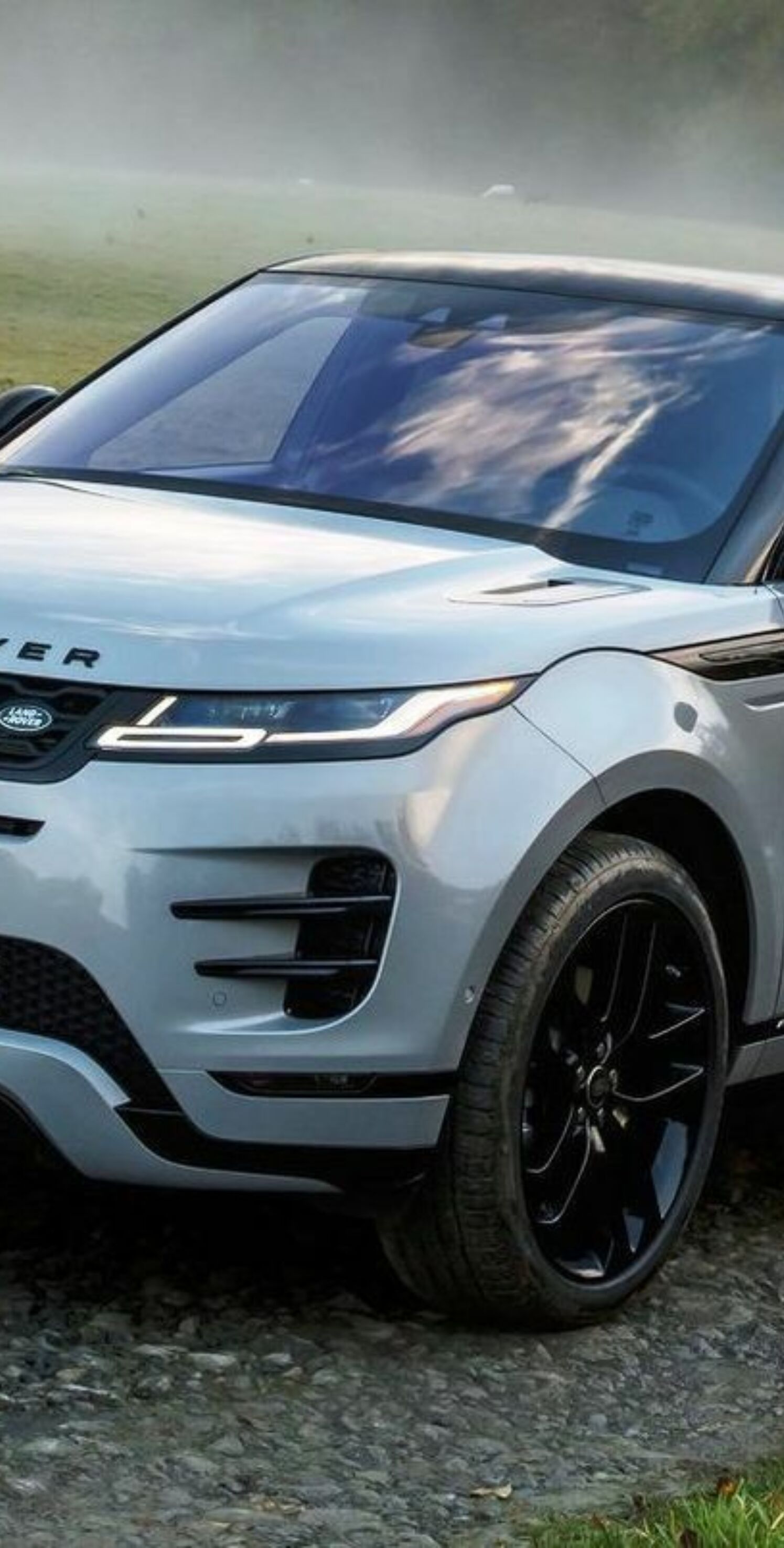 https://autofilter.sk/assets/files/images/evoque/gallery/Range-rover-evoque-2019-27-galeria.jpg - obrazok