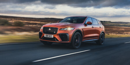 Jaguar F-Pace SVR 575 Edition je rodinné SUV s motorom na rozlúčku obrazok