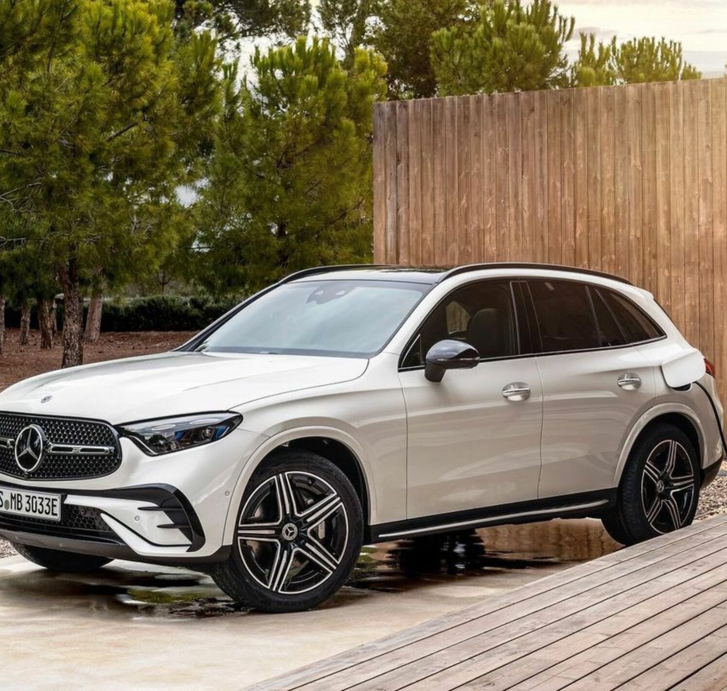 https://autofilter.sk/assets/files/images/glc-phev/gallery/Mercedes-benz-glc-2022-35-galeria_2025-04-10-210925_nzvb.jpg - obrazok
