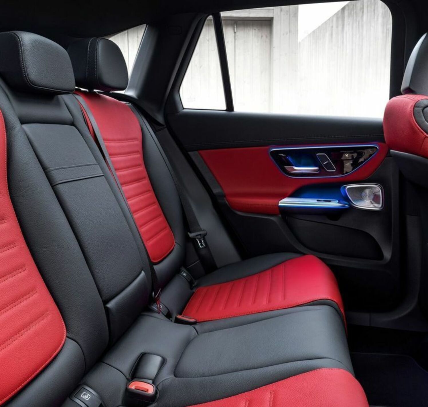 https://autofilter.sk/assets/files/images/glc/gallery/Mercedes-benz-glc-2022-25-galeria_2025-04-10-210912_aswe.jpg - obrazok