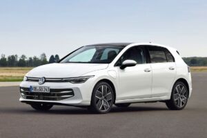 Volkswagen Golf – klasický hatchback, ktorý stále patrí medzi referenciu triedy
