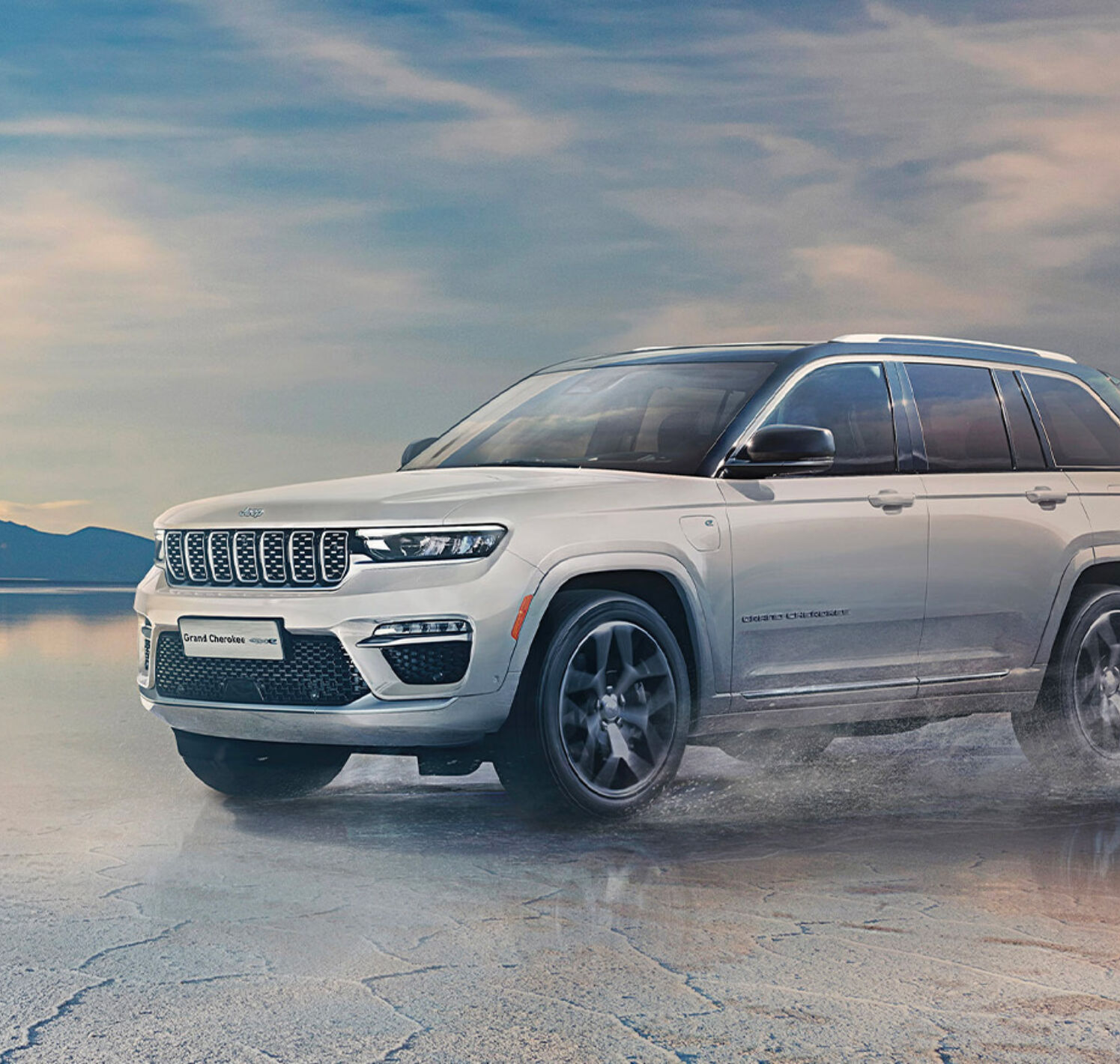 https://autofilter.sk/assets/files/images/grand-cherokee/gallery/JEEP-CHEROKEE-MY24-VISOR-1-1600x875_2025-04-10-205243_wjtv.jpg - obrazok