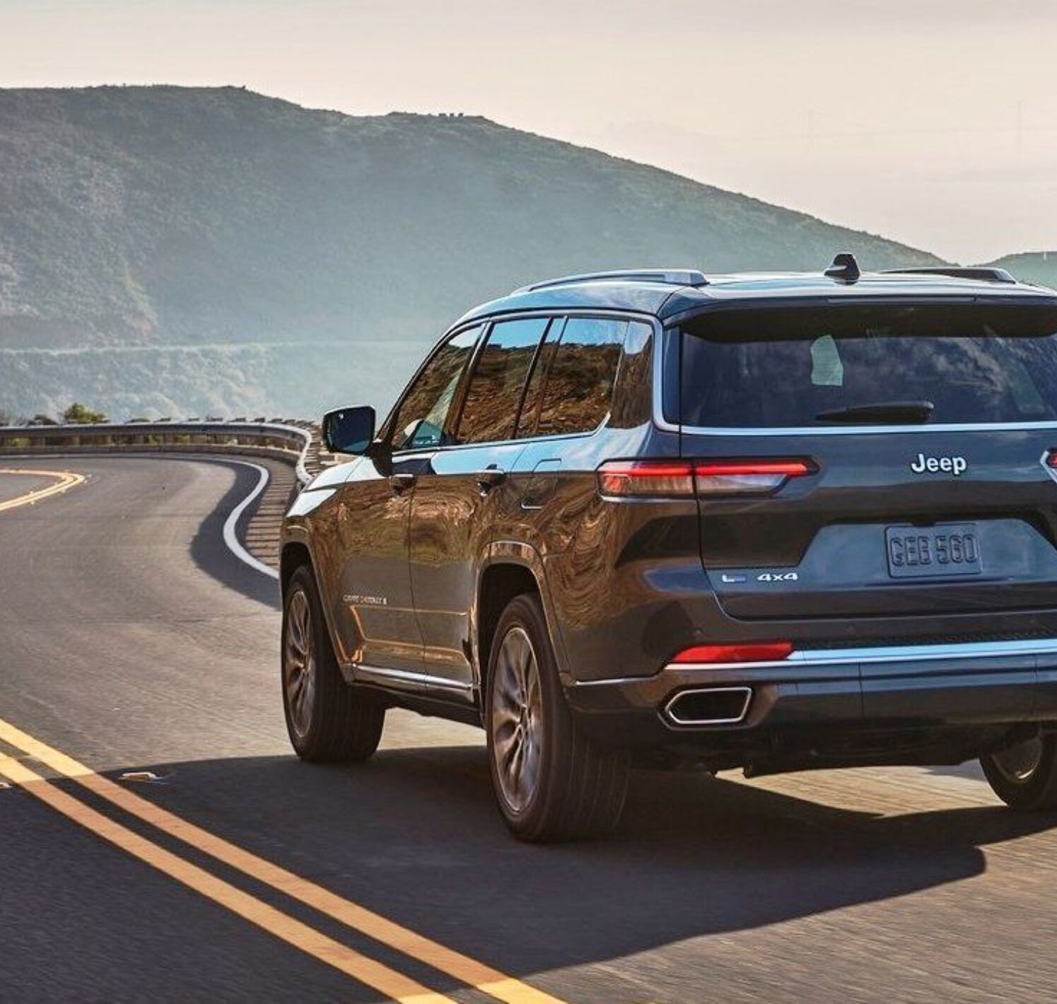 https://autofilter.sk/assets/files/images/grand-cherokee/gallery/Jeep-grand-cherokee-l-2021-34-galeria_2025-04-10-205241_frwc.jpg - obrazok