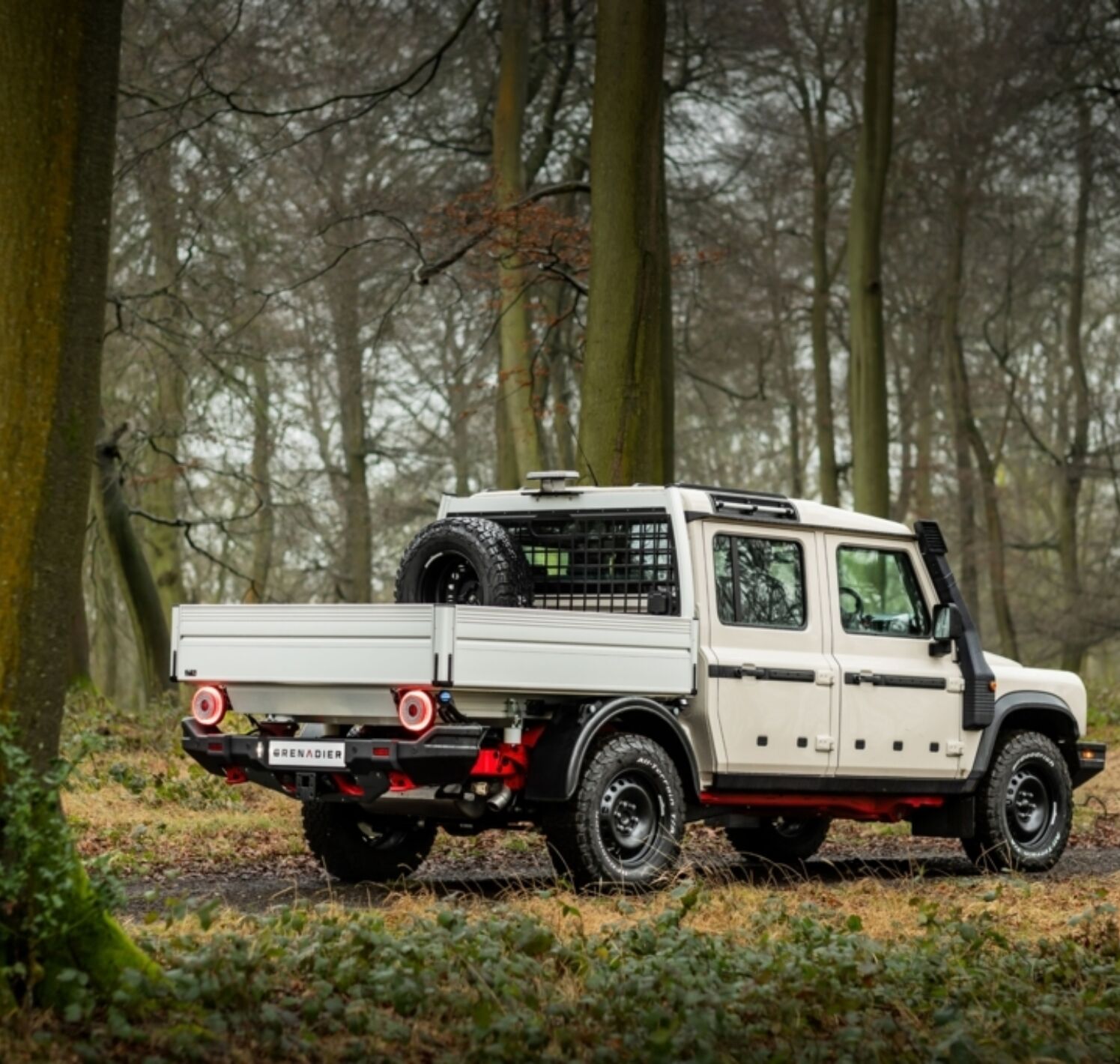 https://autofilter.sk/assets/files/images/grenadier-quartermaster/gallery/INEOS-Grenadier-Quartermaster-Chassis-Cab-2.jpg - obrazok