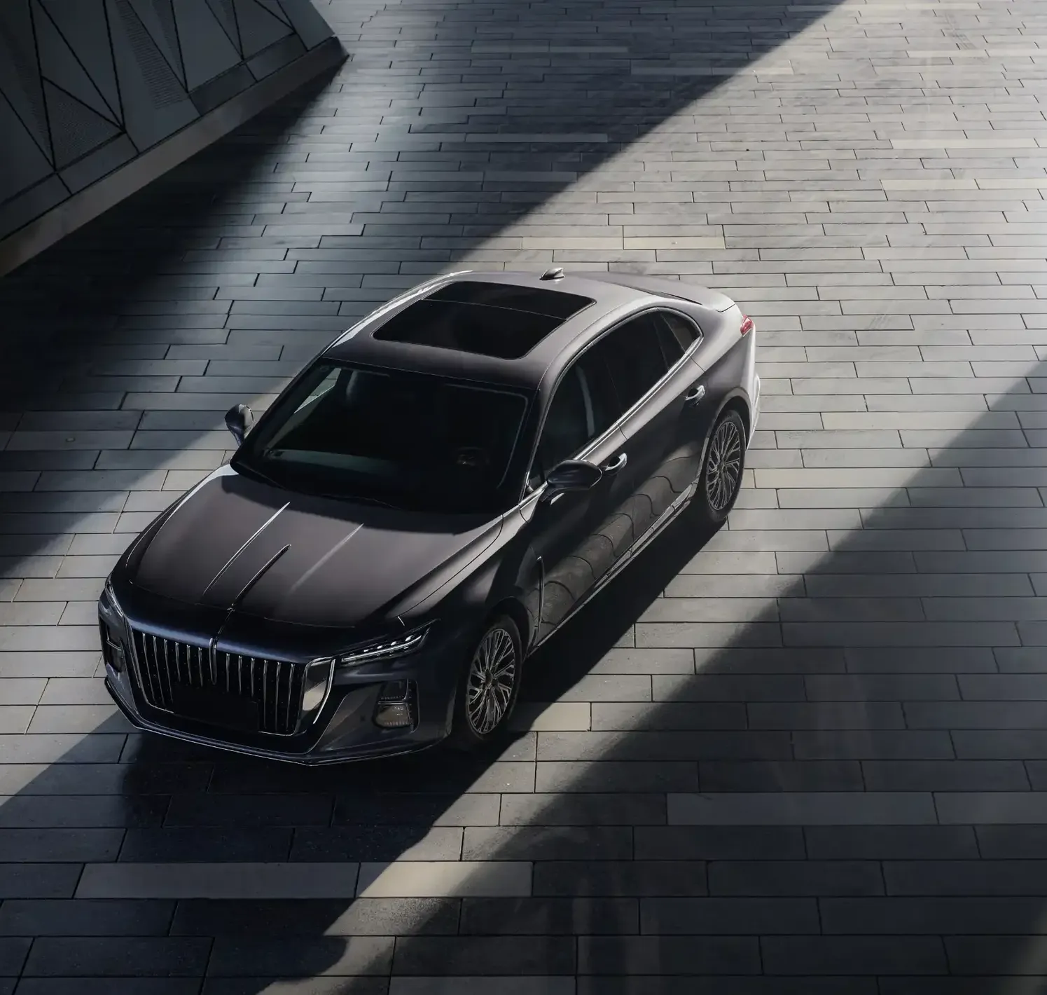 https://autofilter.sk/assets/files/images/h5/gallery/Hongqi-H5-06.webp - obrazok