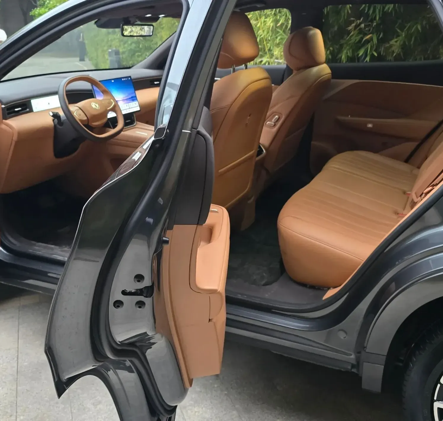 https://autofilter.sk/assets/files/images/huge-phev/gallery/6-scaled.webp - obrazok