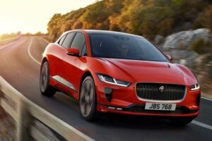 Jaguar I-Pace stále jazdí výborne. Nabíjaním už vek nezakryje