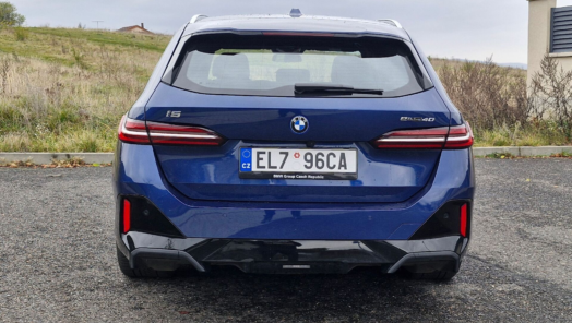 BMW i5 Touring eDrive40 (2024) obrazok
