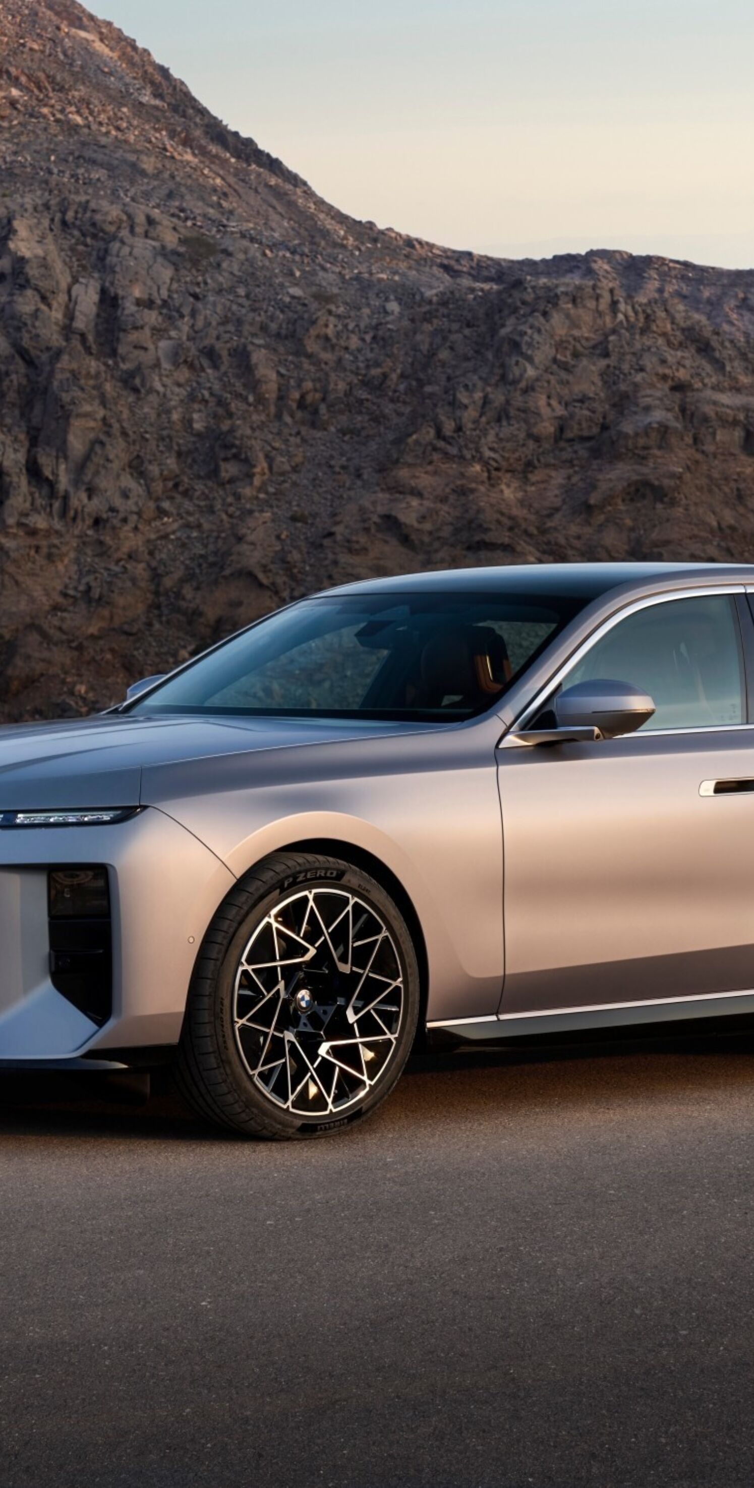 https://autofilter.sk/assets/files/images/i7/gallery/P90636141_lowRes_bmw-i7-60-xdrive-04.jpg - obrazok