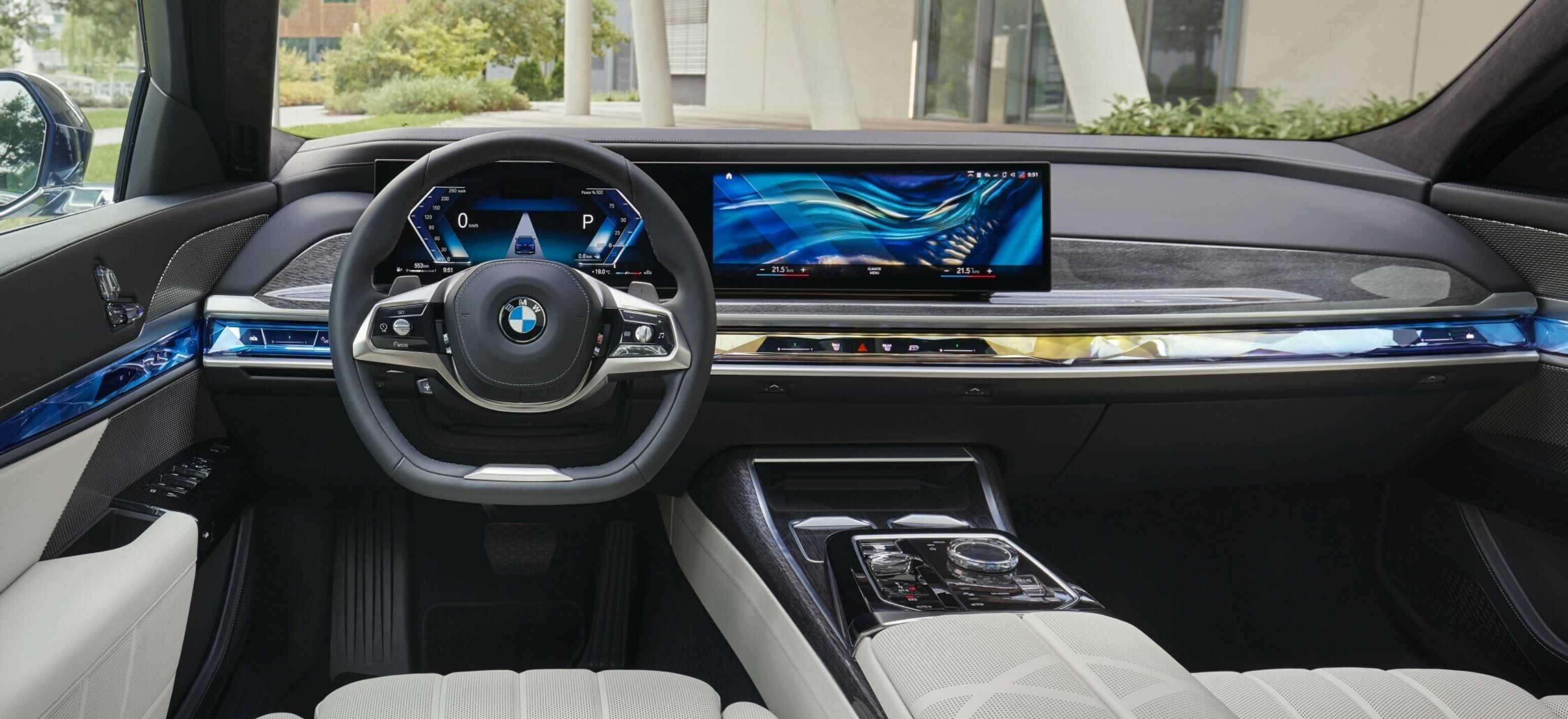 https://autofilter.sk/assets/files/images/i7/gallery/P90480889-low-Res-the-new-bmw-740d-xdr_2025-04-10-203457_hibq.jpg - obrazok