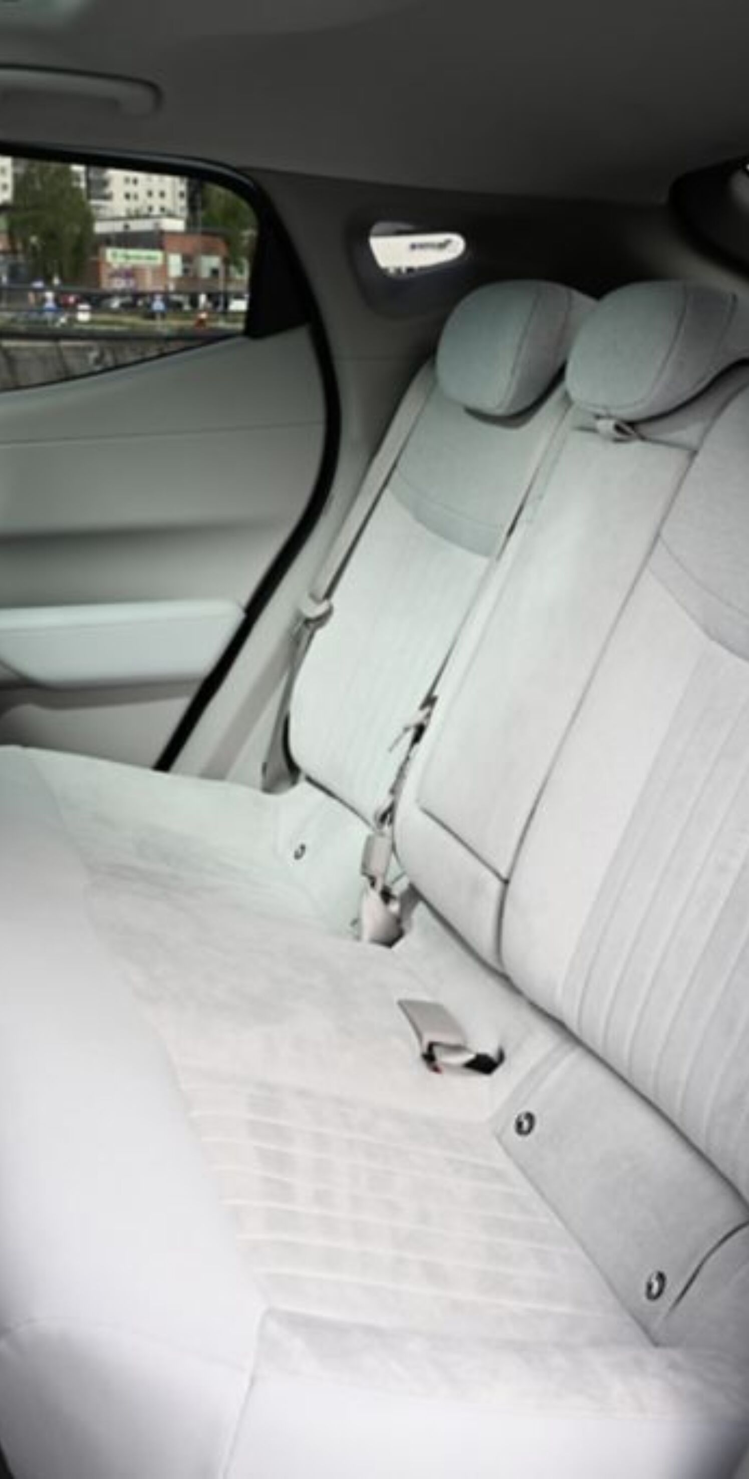 https://autofilter.sk/assets/files/images/ioniq-3/gallery/hyundai-ioniq-3-design-technology-158_wid_1024_bfc_off.jpg - obrazok