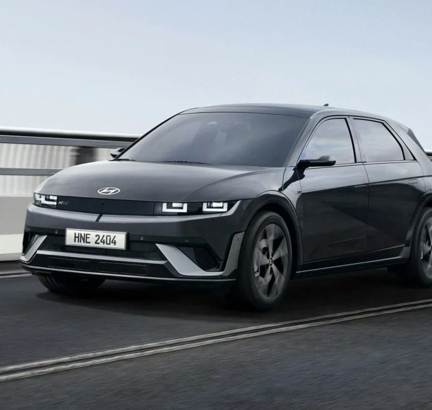https://autofilter.sk/assets/files/images/ioniq-5/gallery/Hyundai-ioniq-5-facelift-2024-07-galeria_2025-04-10-195255_ovuh.jpg - obrazok