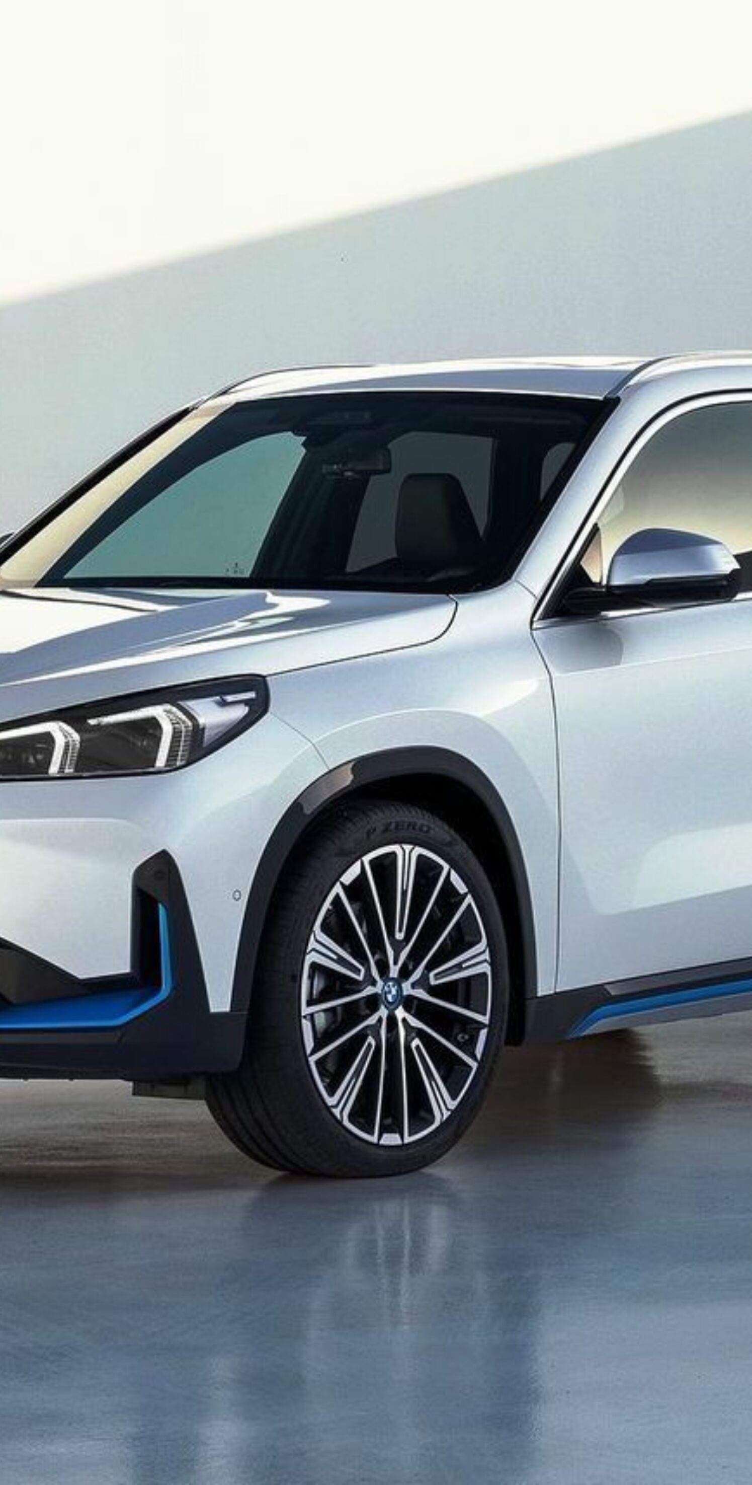 https://autofilter.sk/assets/files/images/ix1/gallery/Bmw-ix1-2022-20-galeria_2025-04-10-203605_hatg.jpg - obrazok