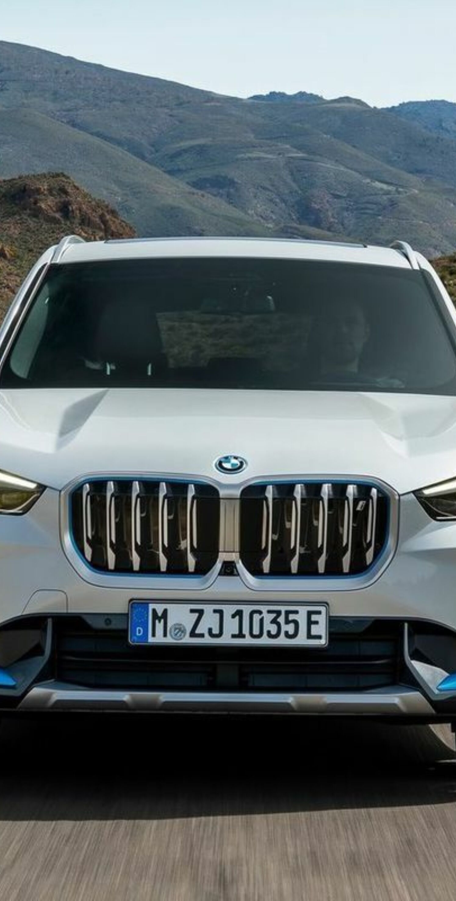 https://autofilter.sk/assets/files/images/ix1/gallery/Bmw-ix1-2022-21-galeria_2025-04-10-203608_vkdw.jpg - obrazok