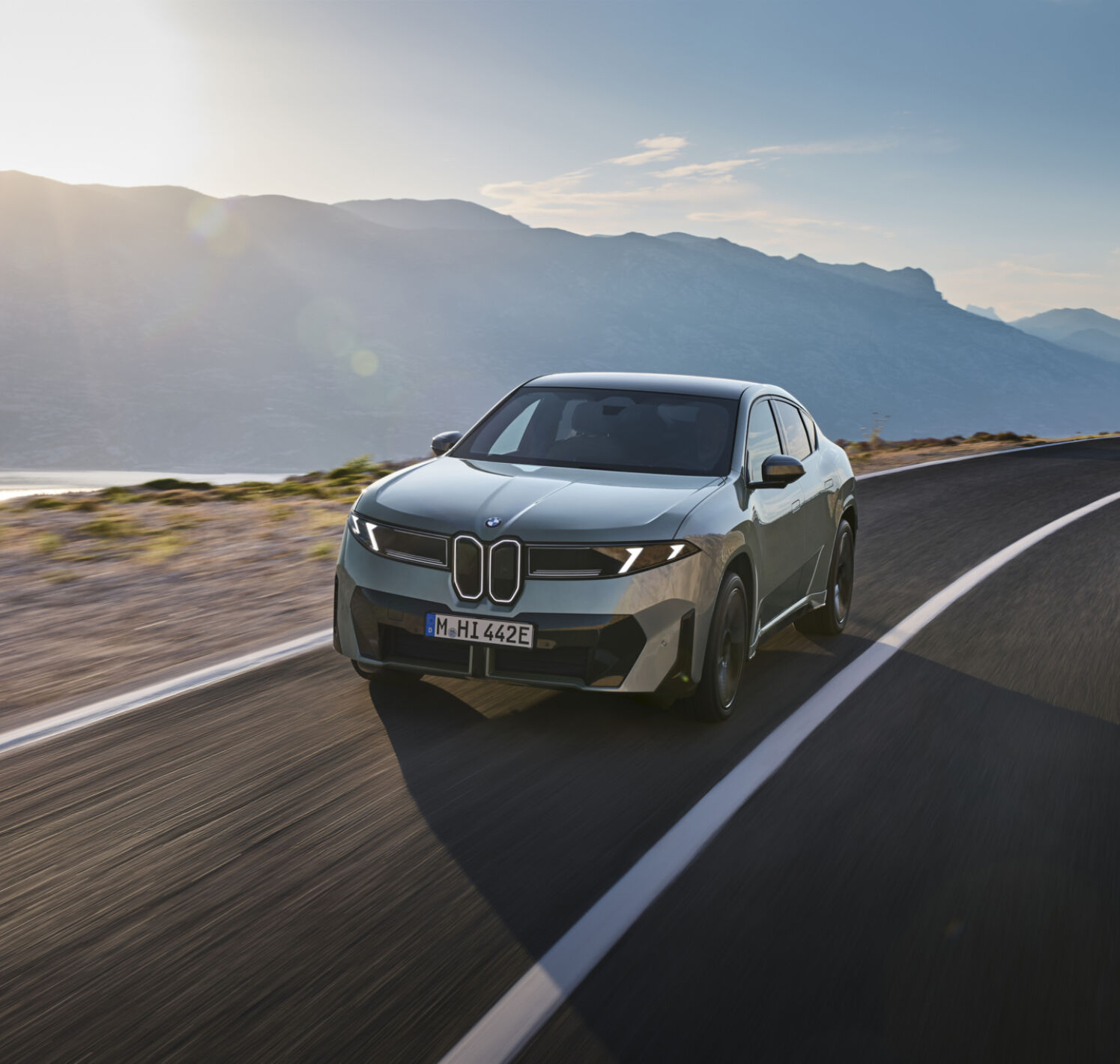 https://autofilter.sk/assets/files/images/ix3-2/gallery/P90655743_highRes_bmw-ix4-50-xdrive-dr.jpg - obrazok