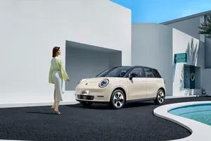 JAC E30X: Čínsky mestský elektromobil, ktorý chce zaujať cenou aj výbavou