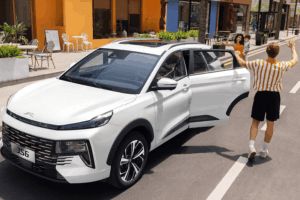 JAC JS6: čínske SUV, ktoré chce zaujať výbavou aj priestorom