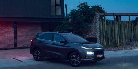 JAC JS6: čínske SUV, ktoré chce zaujať výbavou aj priestorom obrazok
