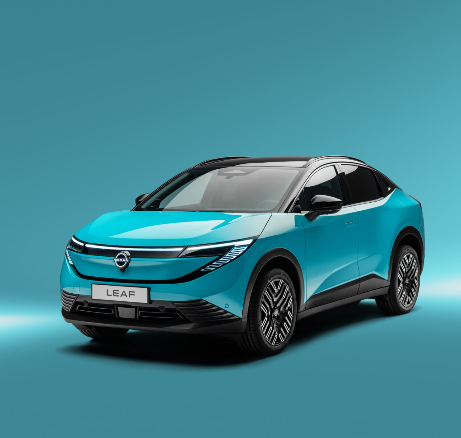 https://autofilter.sk/assets/files/images/leaf/gallery/NISSAN_LEAF_FRONT_3-4_hi.jpg - obrazok