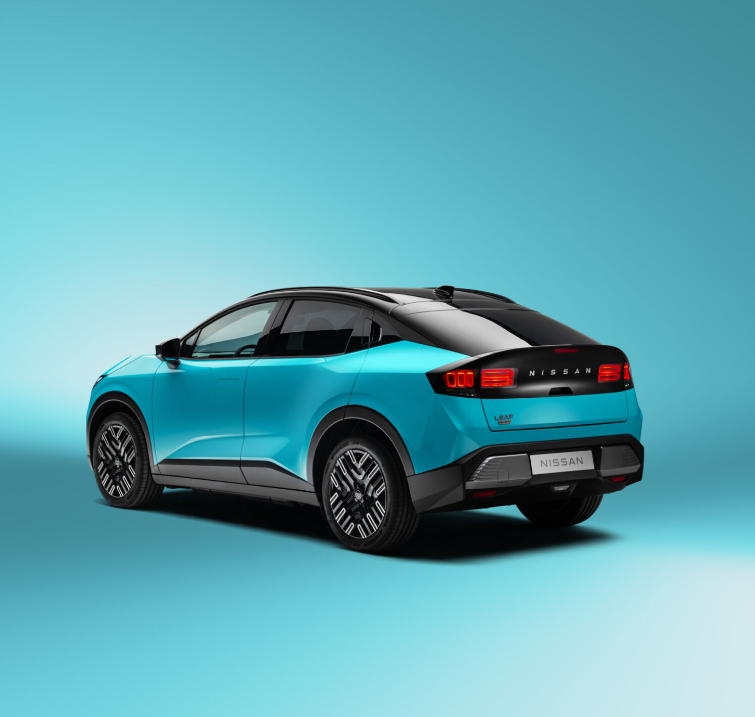 https://autofilter.sk/assets/files/images/leaf/gallery/NISSAN_LEAF_REAR_3-4_hi.jpg - obrazok