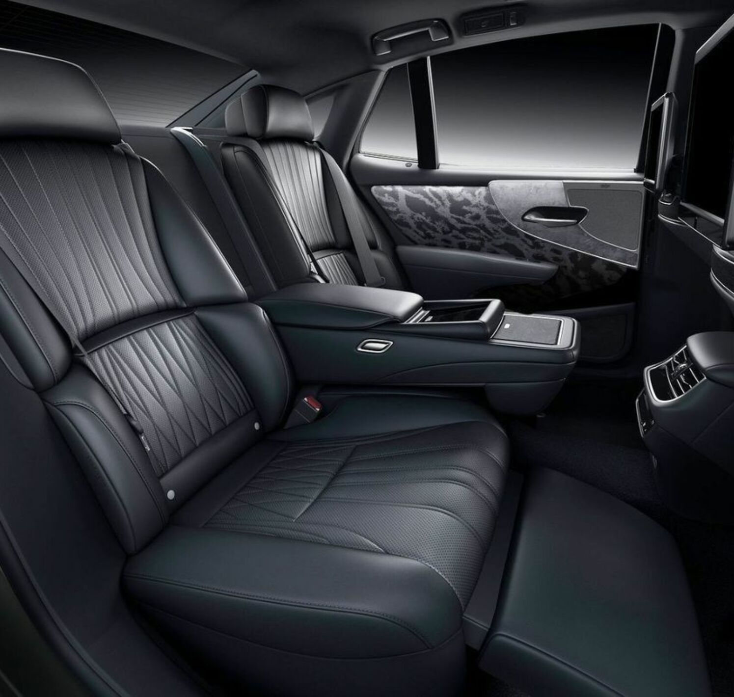 https://autofilter.sk/assets/files/images/ls/gallery/Lexus-ls-2021-04-galeria_2025-04-10-205821_cxms.jpg - obrazok