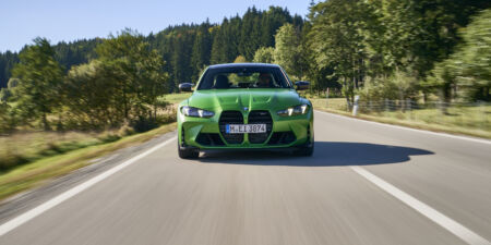 BMW M3 Sedan – čistokrvný športový sedan s motorom, ktorý definuje segment obrazok