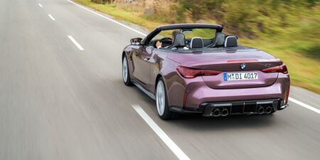 Facelift BMW M4 Coupé a Cabrio oficiálne: vyšší výkon, kované kolesá či laserové zadné svetlá obrazok