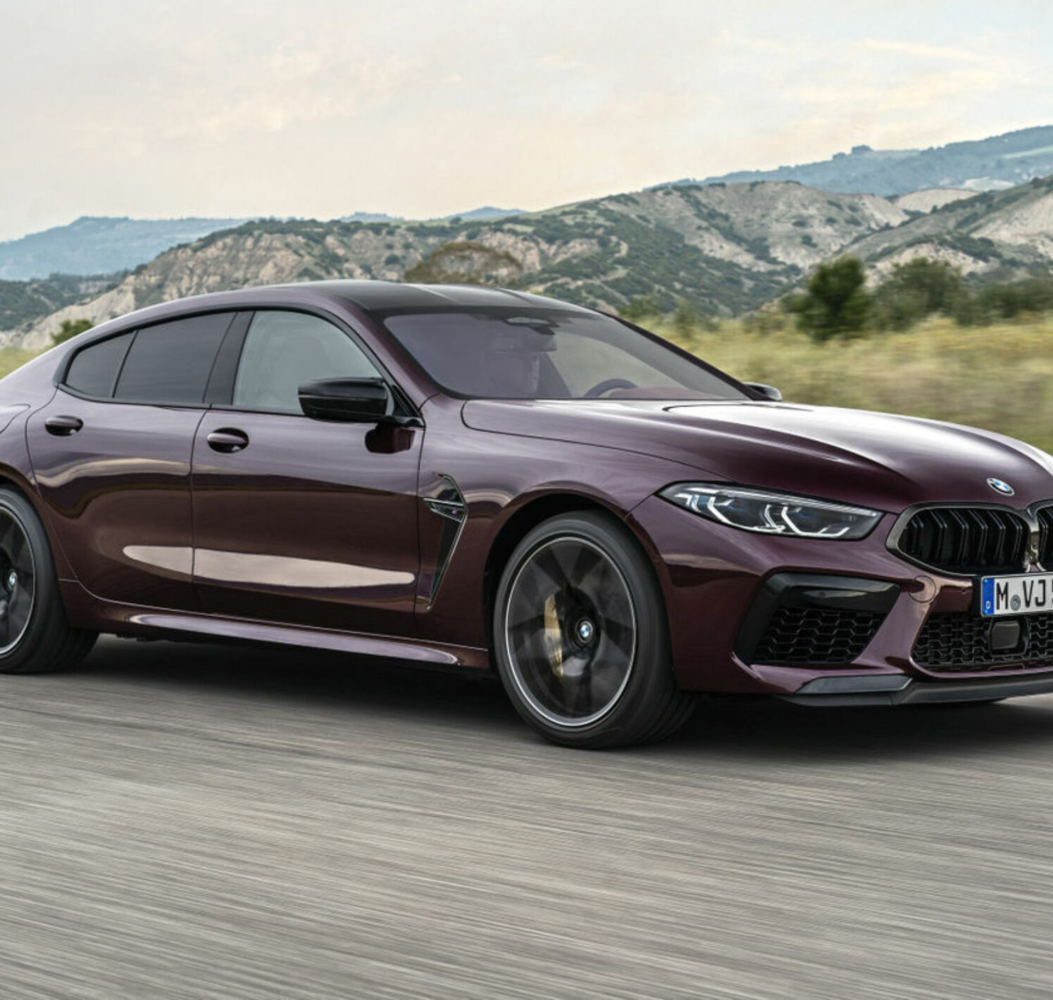 https://autofilter.sk/assets/files/images/m8-gran-coupe/gallery/P90369589-high-res-the-new-bmw-m8-gran-galeria_2025-04-10-203540_xxqw.jpg - obrazok