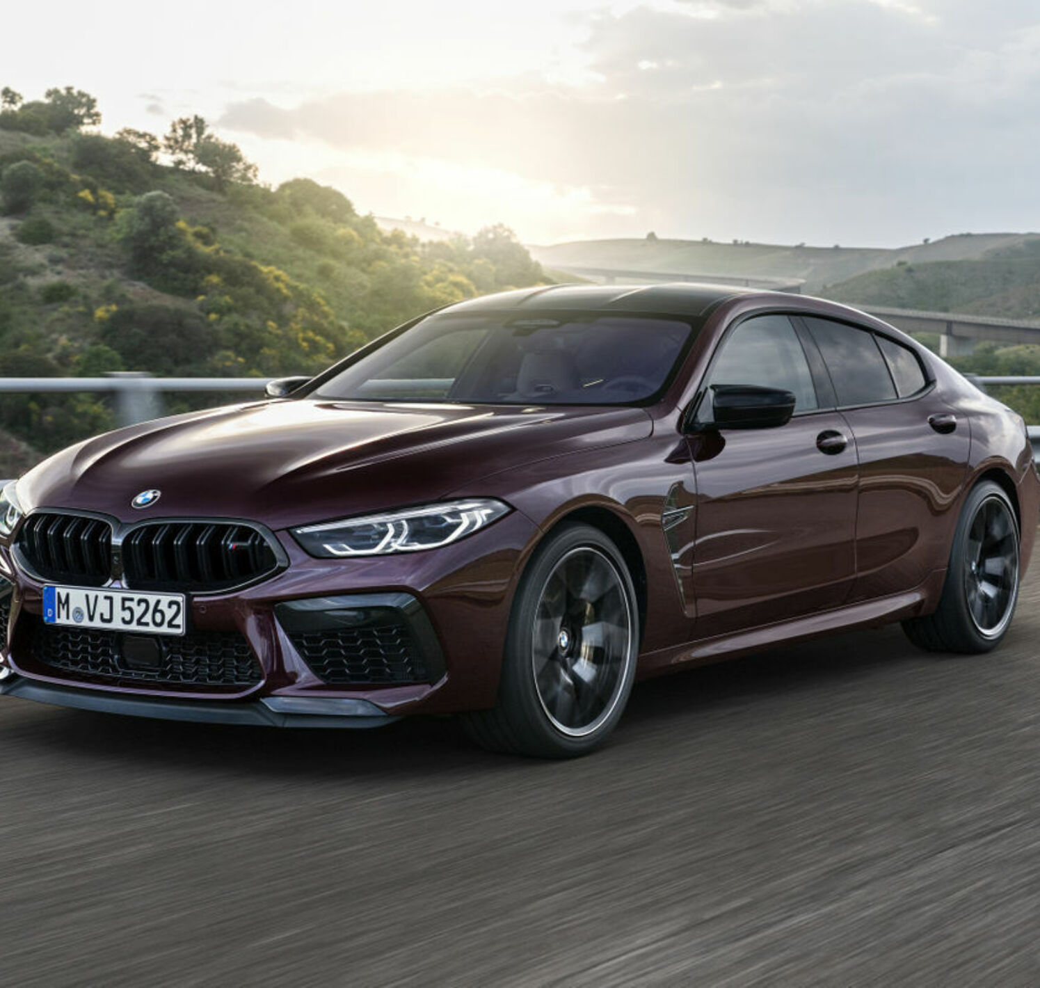 https://autofilter.sk/assets/files/images/m8-gran-coupe/gallery/P90369597-high-res-the-new-bmw-m8-gran-galeria_2025-04-10-203541_zdio.jpg - obrazok