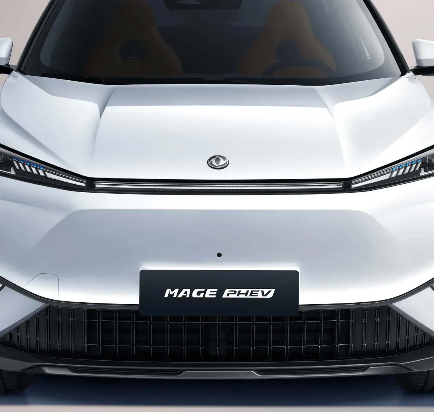 https://autofilter.sk/assets/files/images/mage-2/gallery/dongfeng_mage_phev_front_02.webp - obrazok