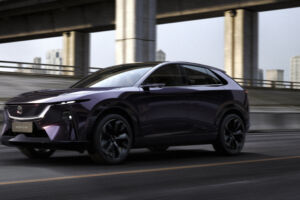 Mazda CX-6e - elektrické SUV, ktoré nestavia na prehnaných číslach