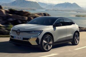 Renault Megane E-Tech jazdí výborne, no rodinným priestorom neohúri